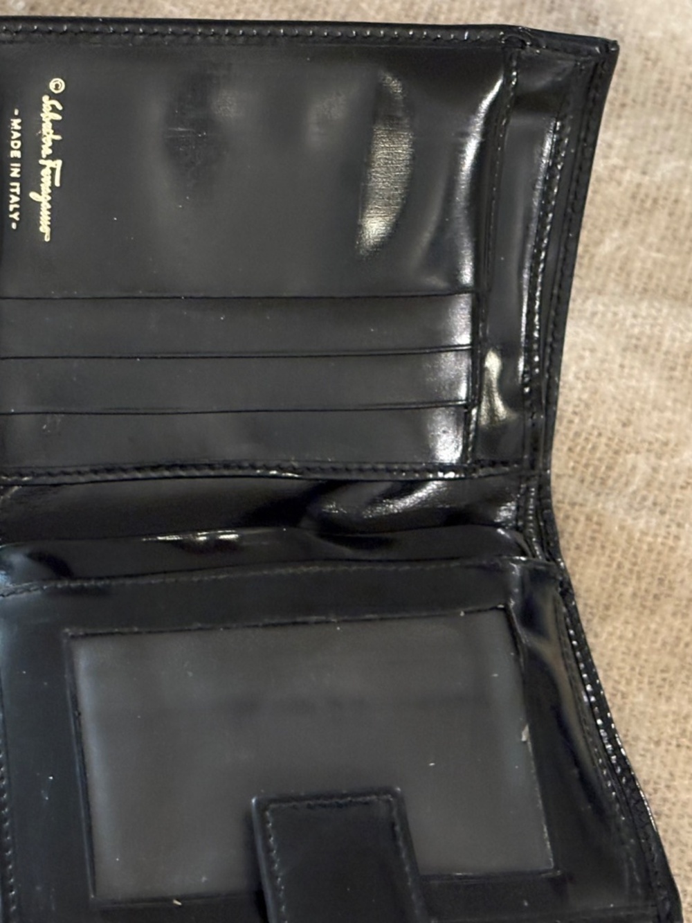 Wallet - Picture 2 of 4